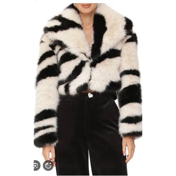 Avec Les Filles Faux Fur Cropped Jacket - Coat - Picture 11 of 11